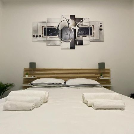 Dm Rome Holiday Εξωτερικό φωτογραφία